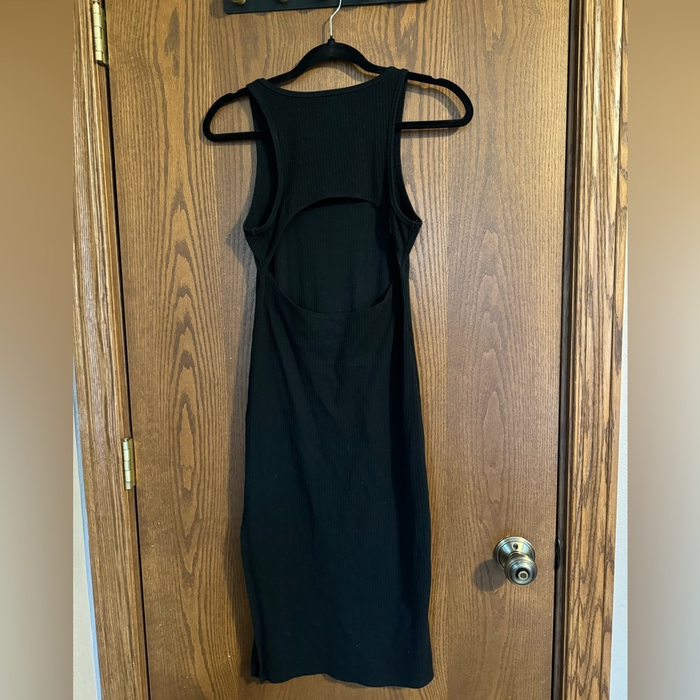 Black bodycon dress